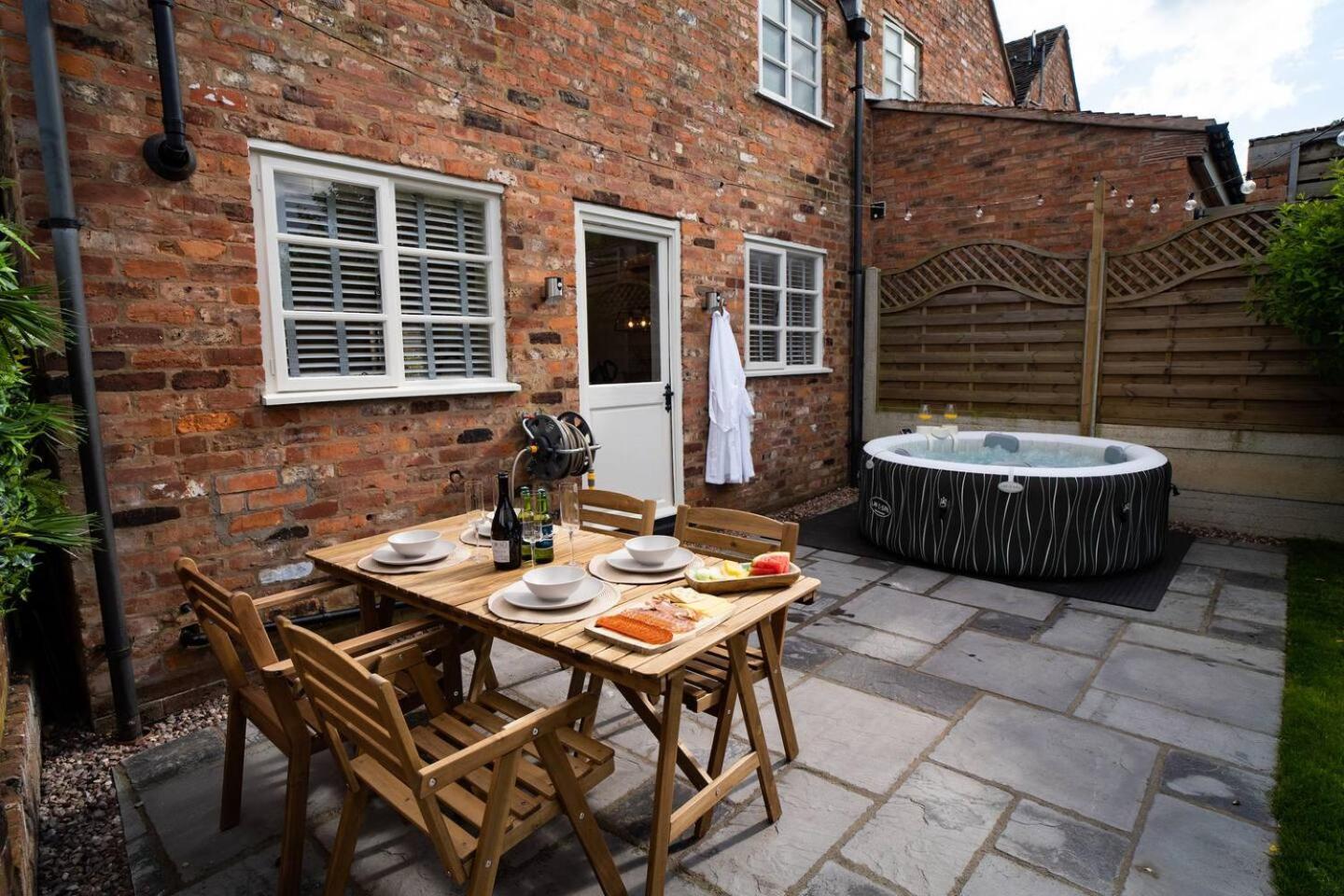Stylish 2 Bedroom Cottage With Hot Tub And Parking Bewdley Εξωτερικό φωτογραφία