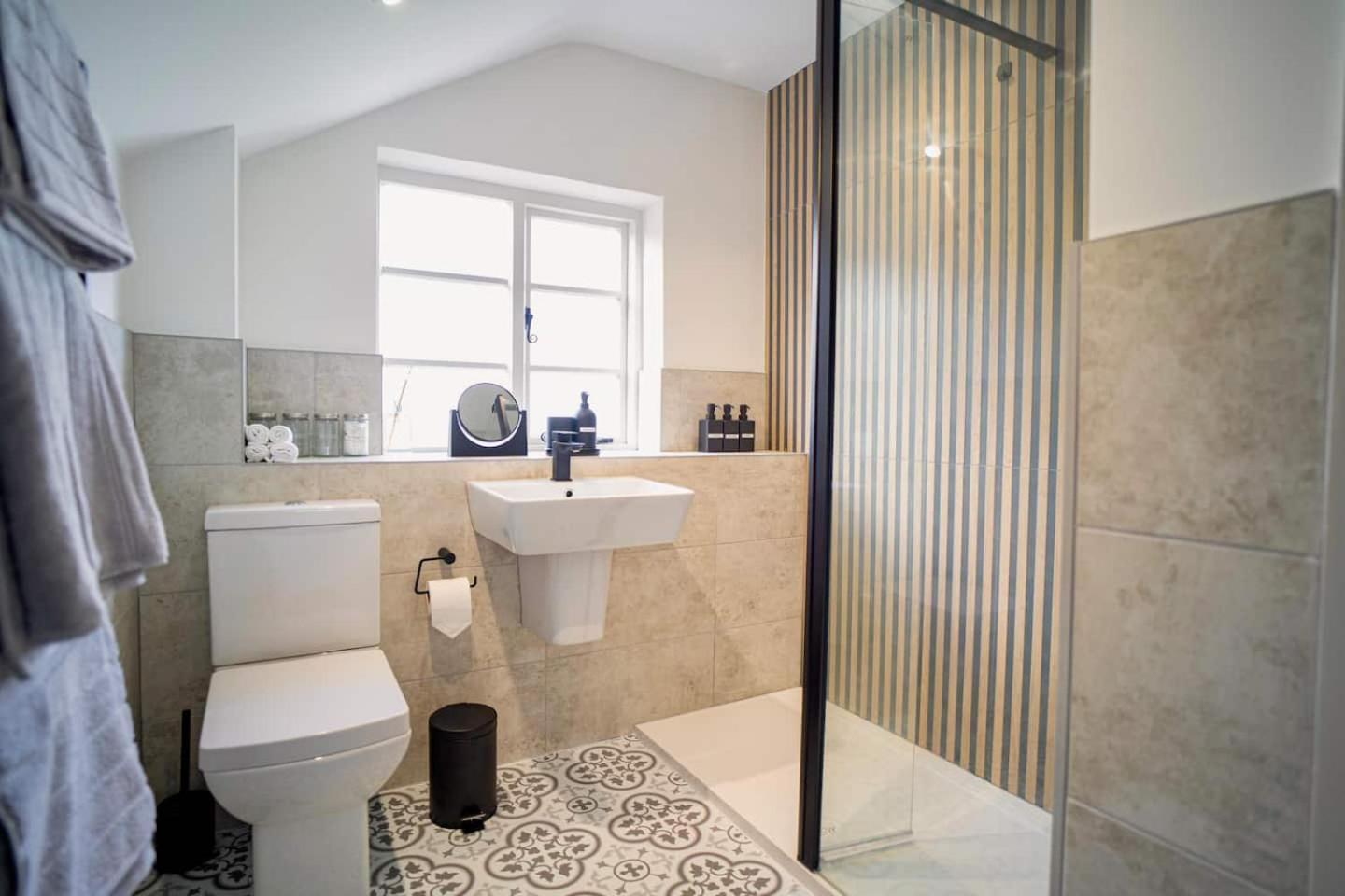 Stylish 2 Bedroom Cottage With Hot Tub And Parking Bewdley Εξωτερικό φωτογραφία